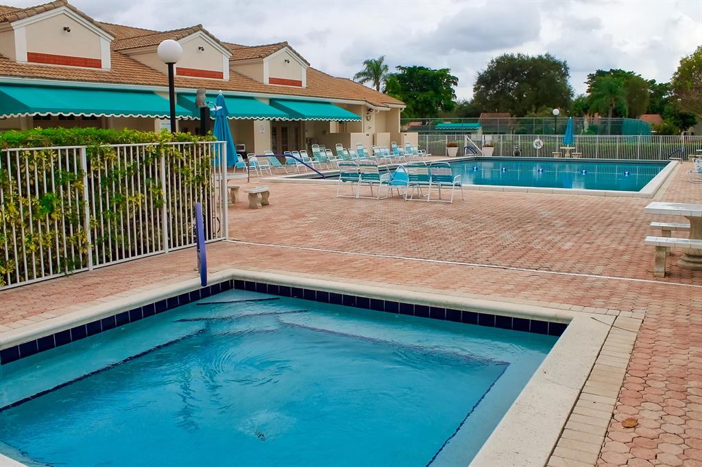 PALM SHORE /WINDWARD PALM - Residential