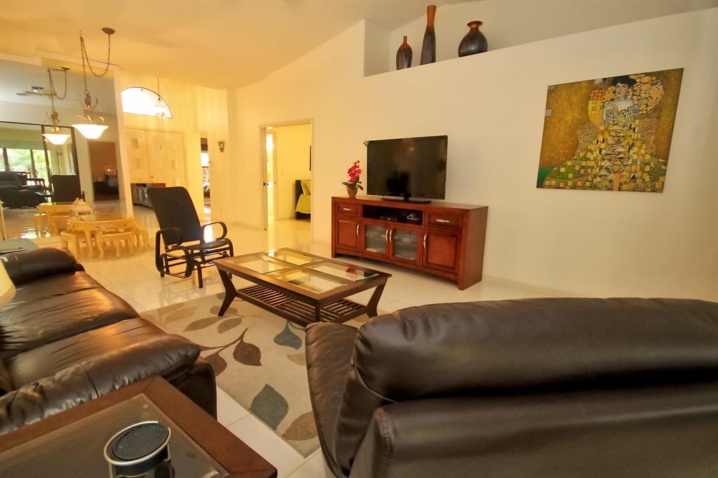 PALM SHORE /WINDWARD PALM - Residential