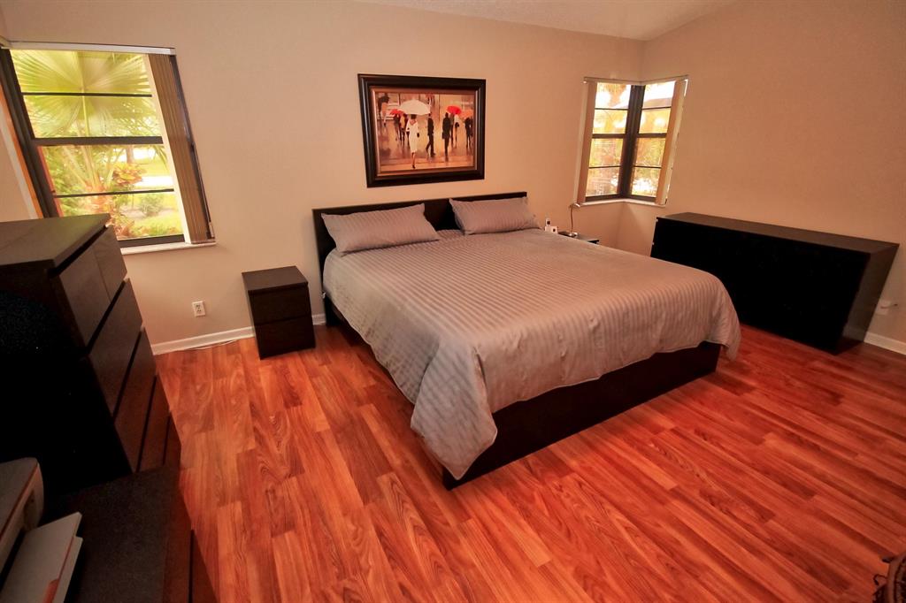 PALM SHORE /WINDWARD PALM - Residential