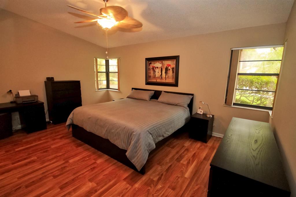 PALM SHORE /WINDWARD PALM - Residential