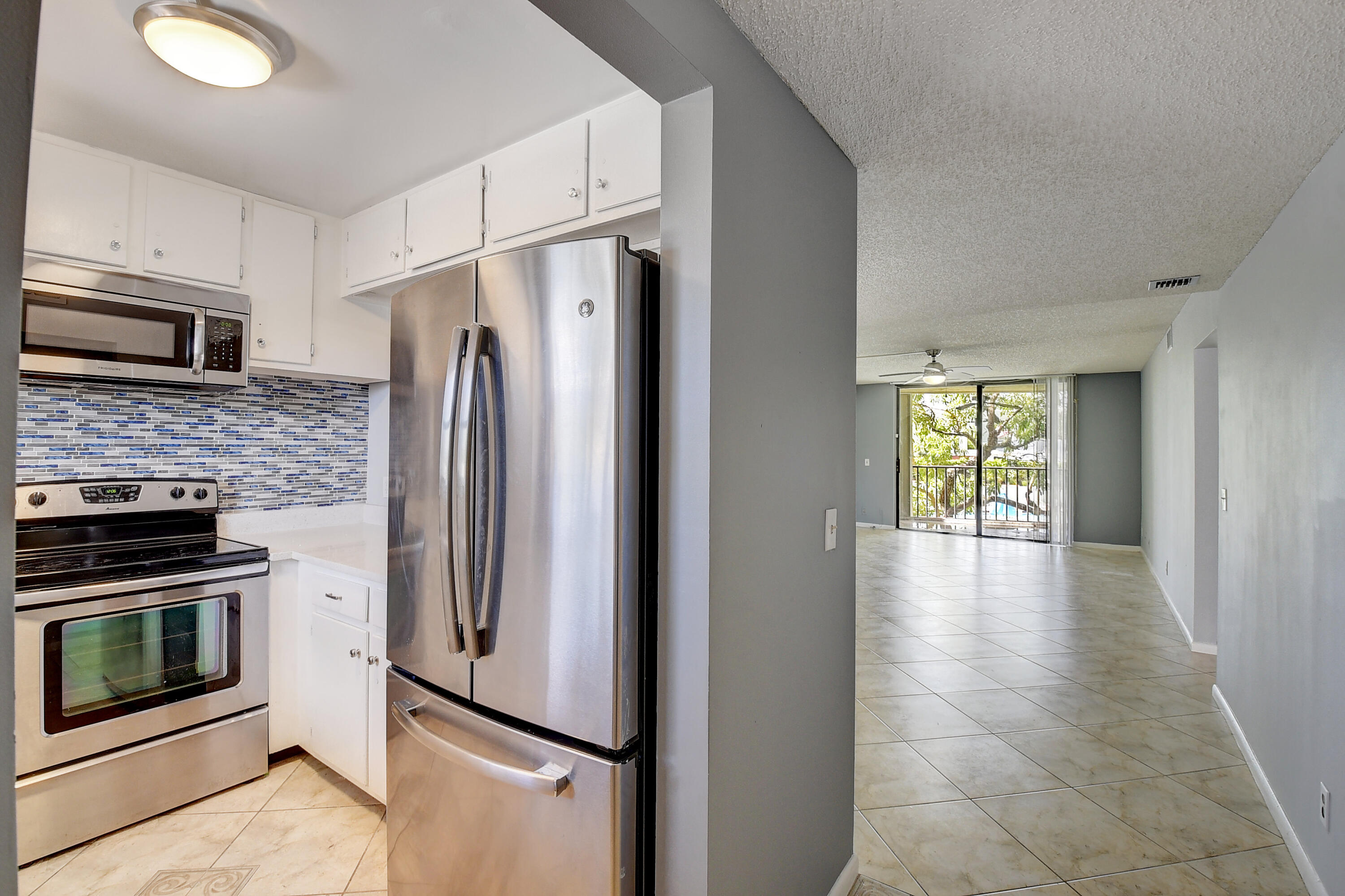 HIDDEN HARBOUR OF THE PALM BEACHES CONDO - Residential