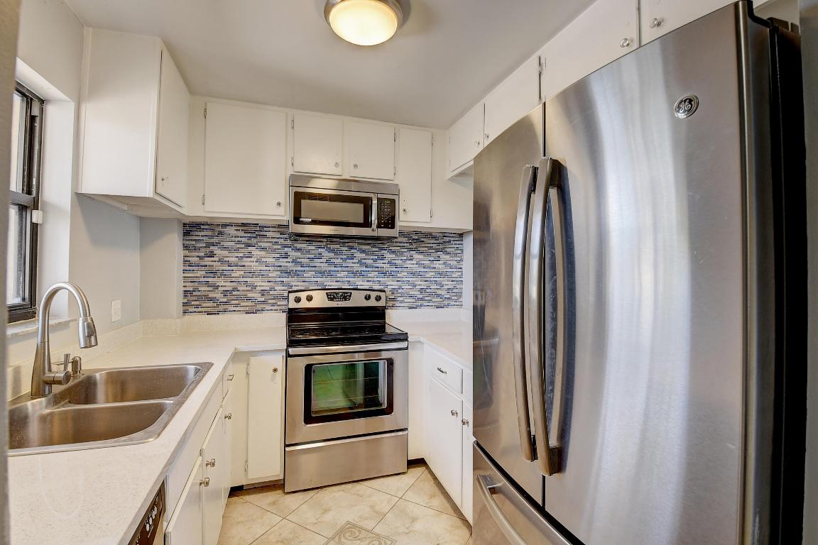 HIDDEN HARBOUR OF THE PALM BEACHES CONDO - Residential