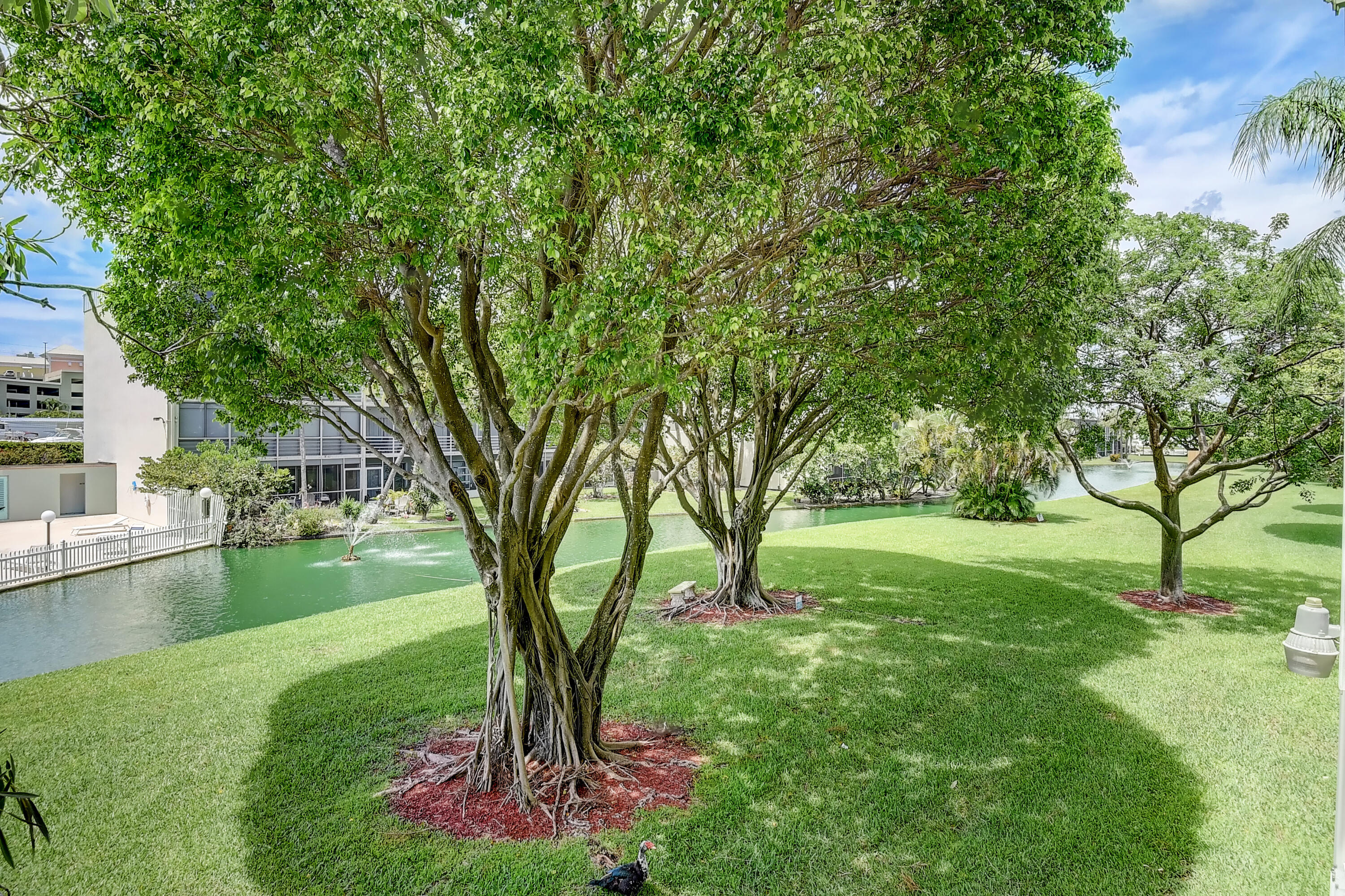 HIDDEN HARBOUR OF THE PALM BEACHES CONDO - Residential