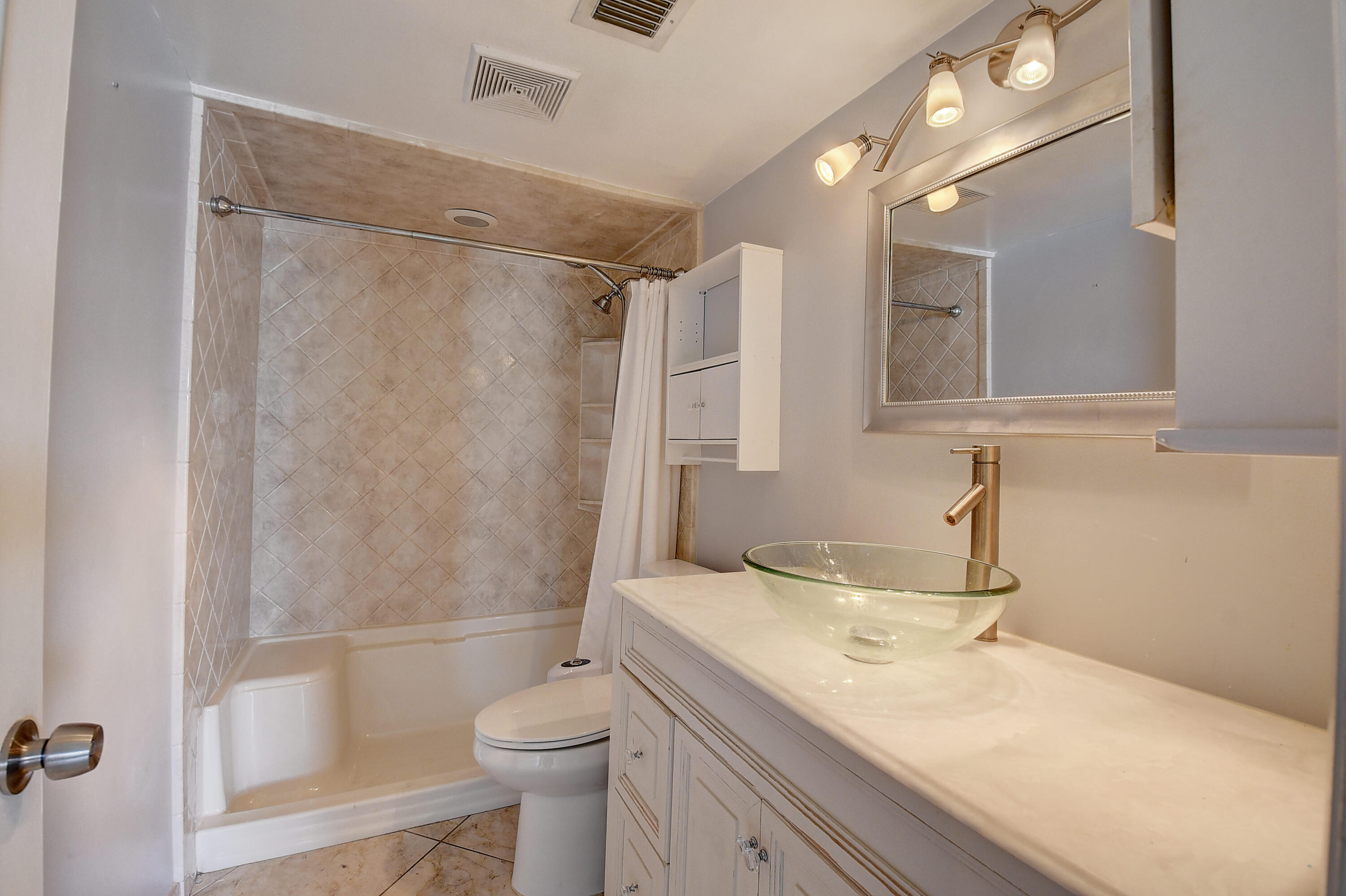 HIDDEN HARBOUR OF THE PALM BEACHES CONDO - Residential