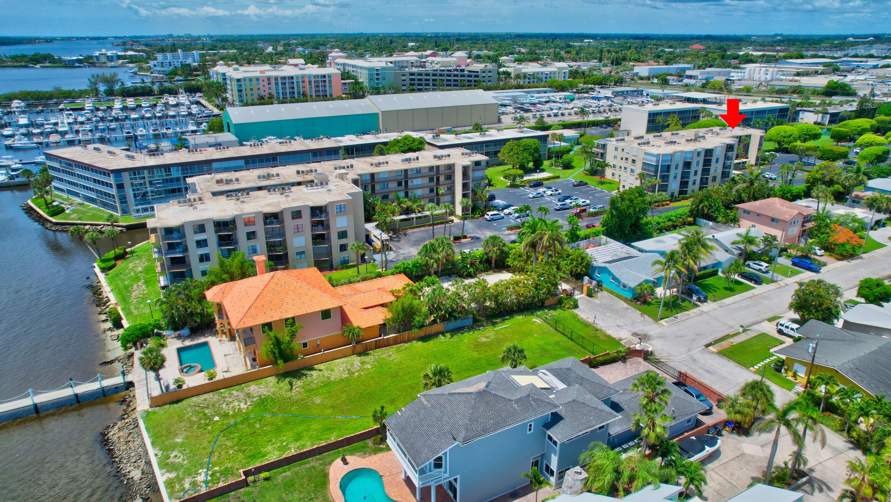 HIDDEN HARBOUR OF THE PALM BEACHES CONDO - Residential