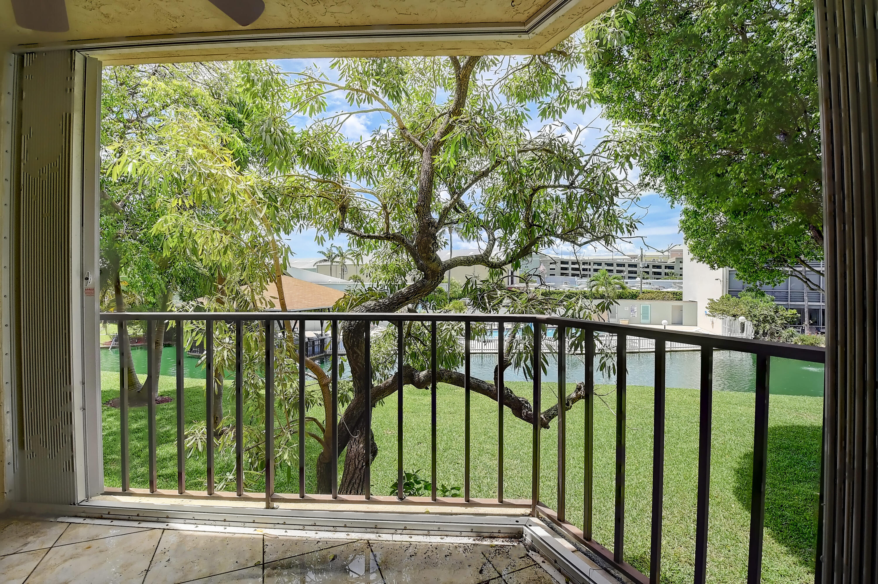HIDDEN HARBOUR OF THE PALM BEACHES CONDO - Residential