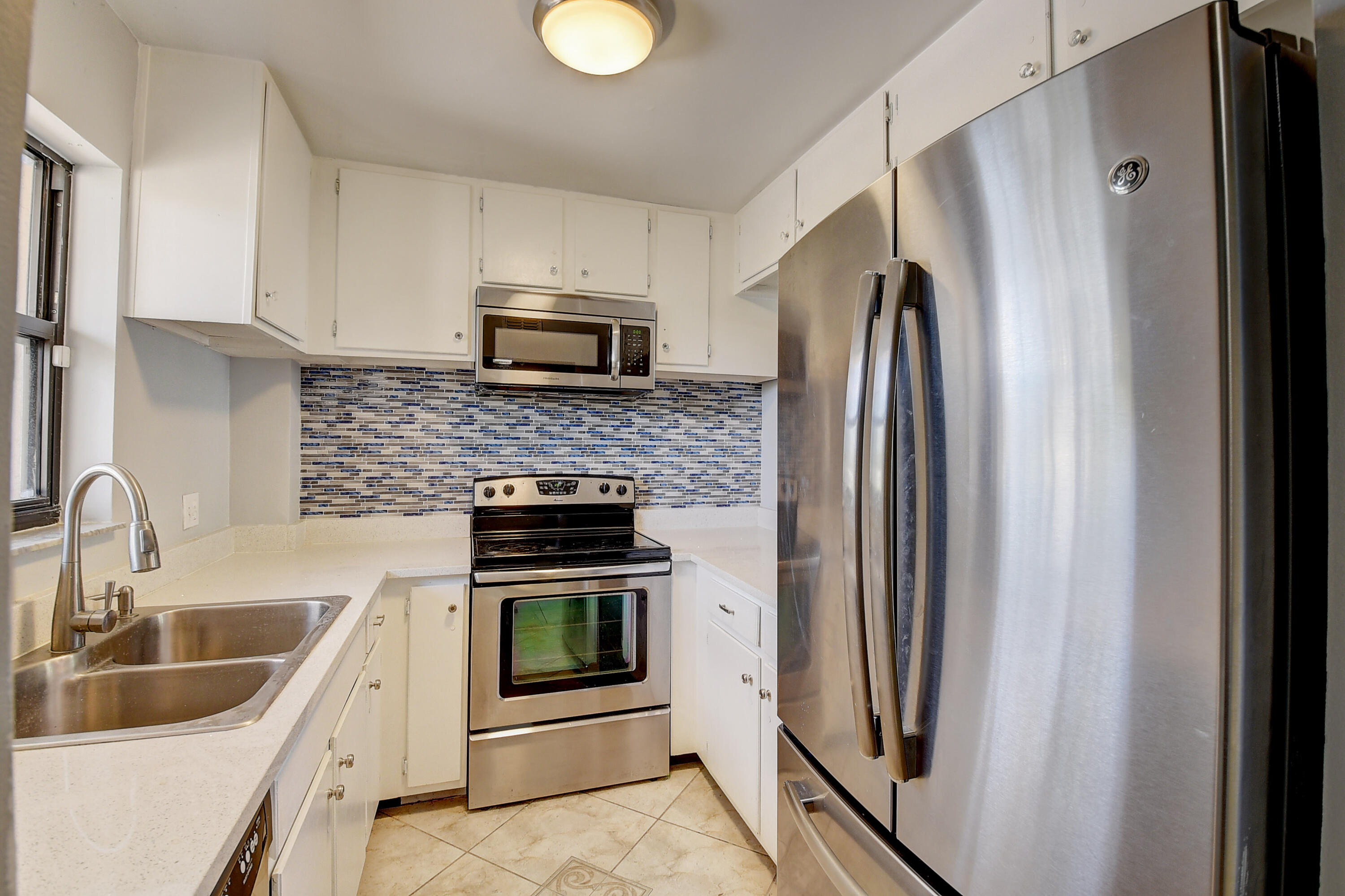 HIDDEN HARBOUR OF THE PALM BEACHES CONDO - Residential