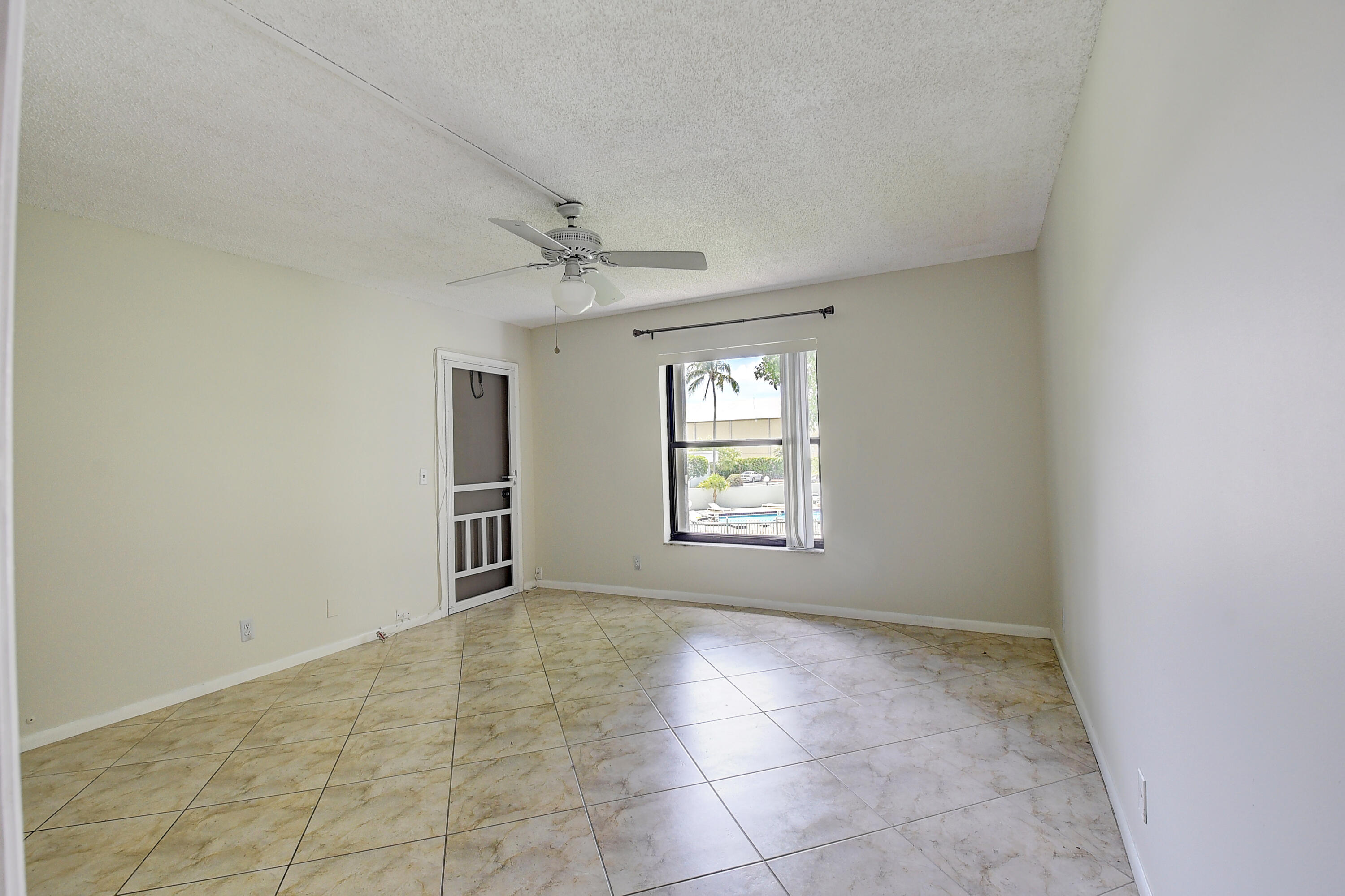 HIDDEN HARBOUR OF THE PALM BEACHES CONDO - Residential
