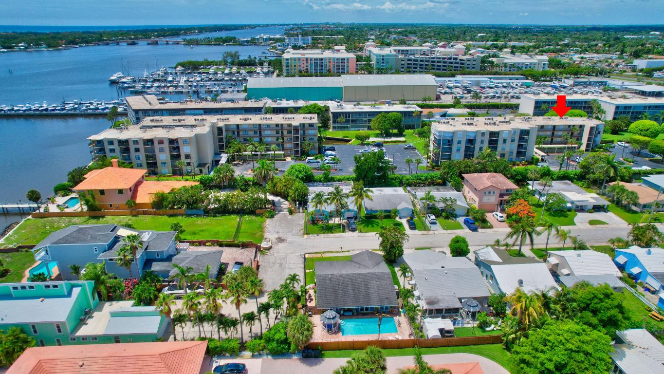 HIDDEN HARBOUR OF THE PALM BEACHES CONDO - Residential