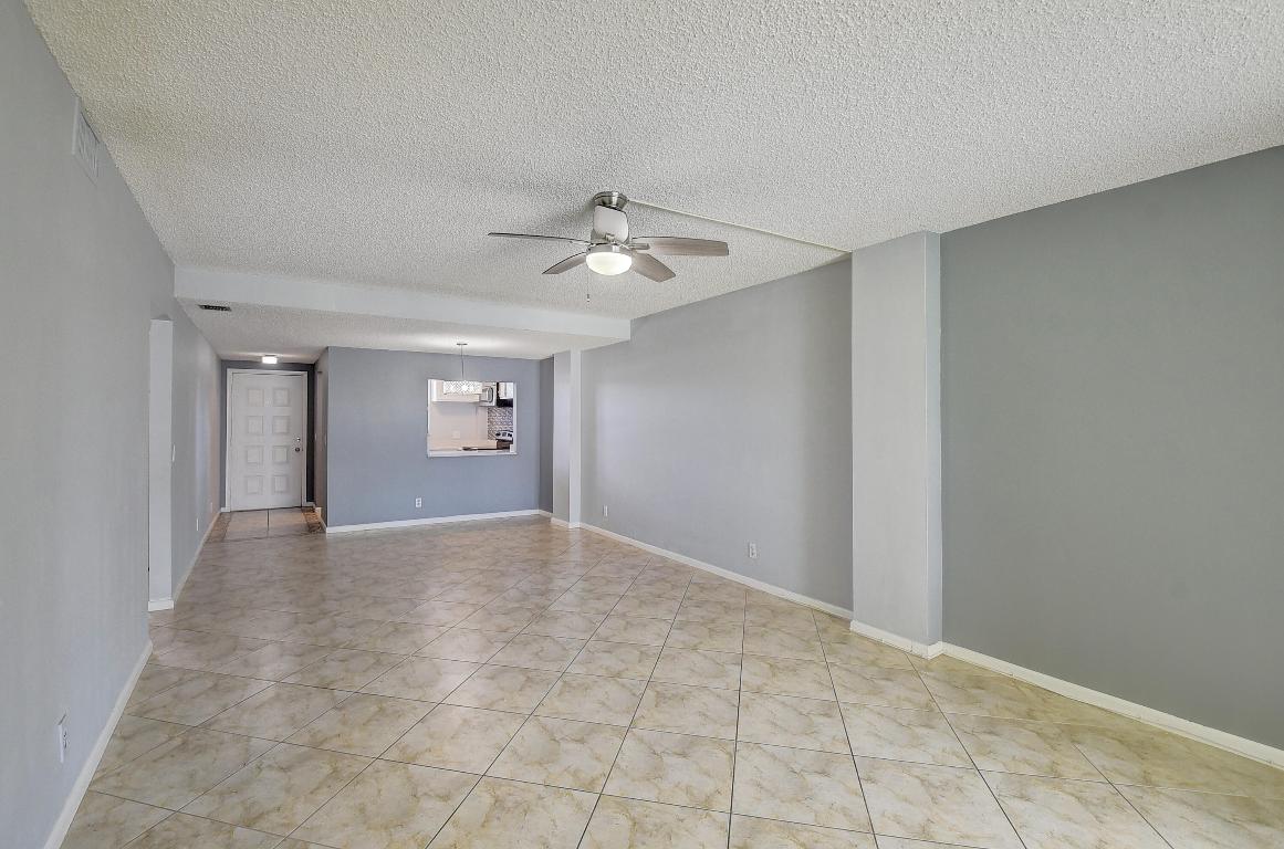 HIDDEN HARBOUR OF THE PALM BEACHES CONDO - Residential