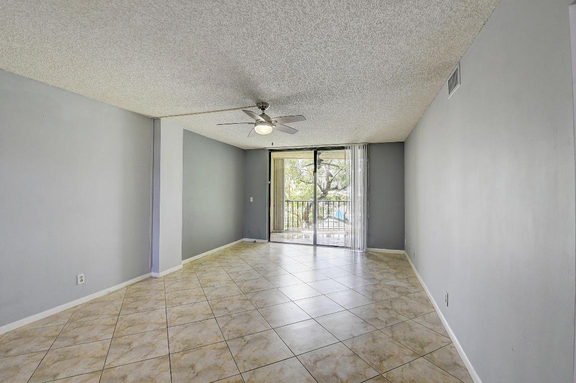 HIDDEN HARBOUR OF THE PALM BEACHES CONDO - Residential