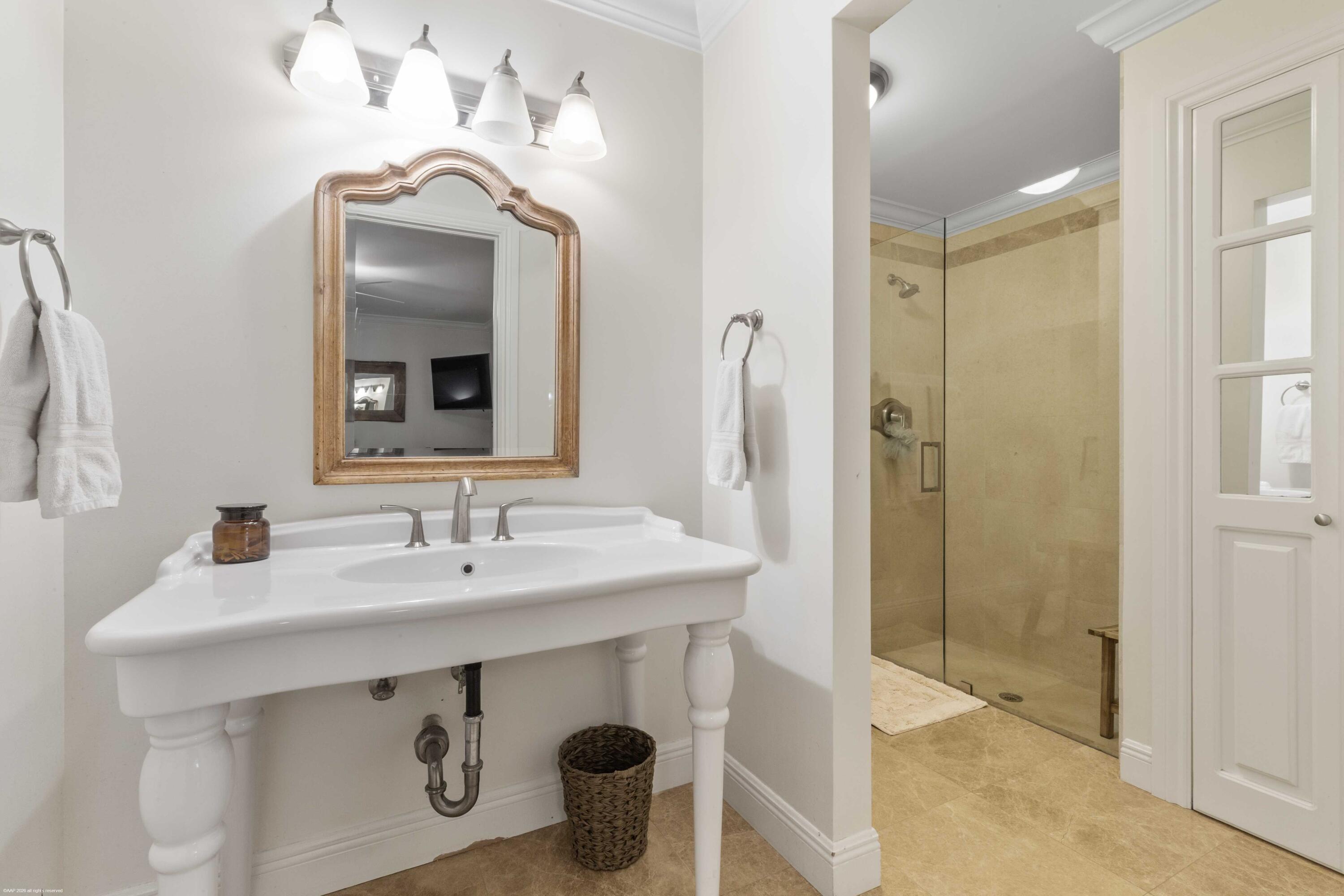 PALM BEACH POINT - Residential