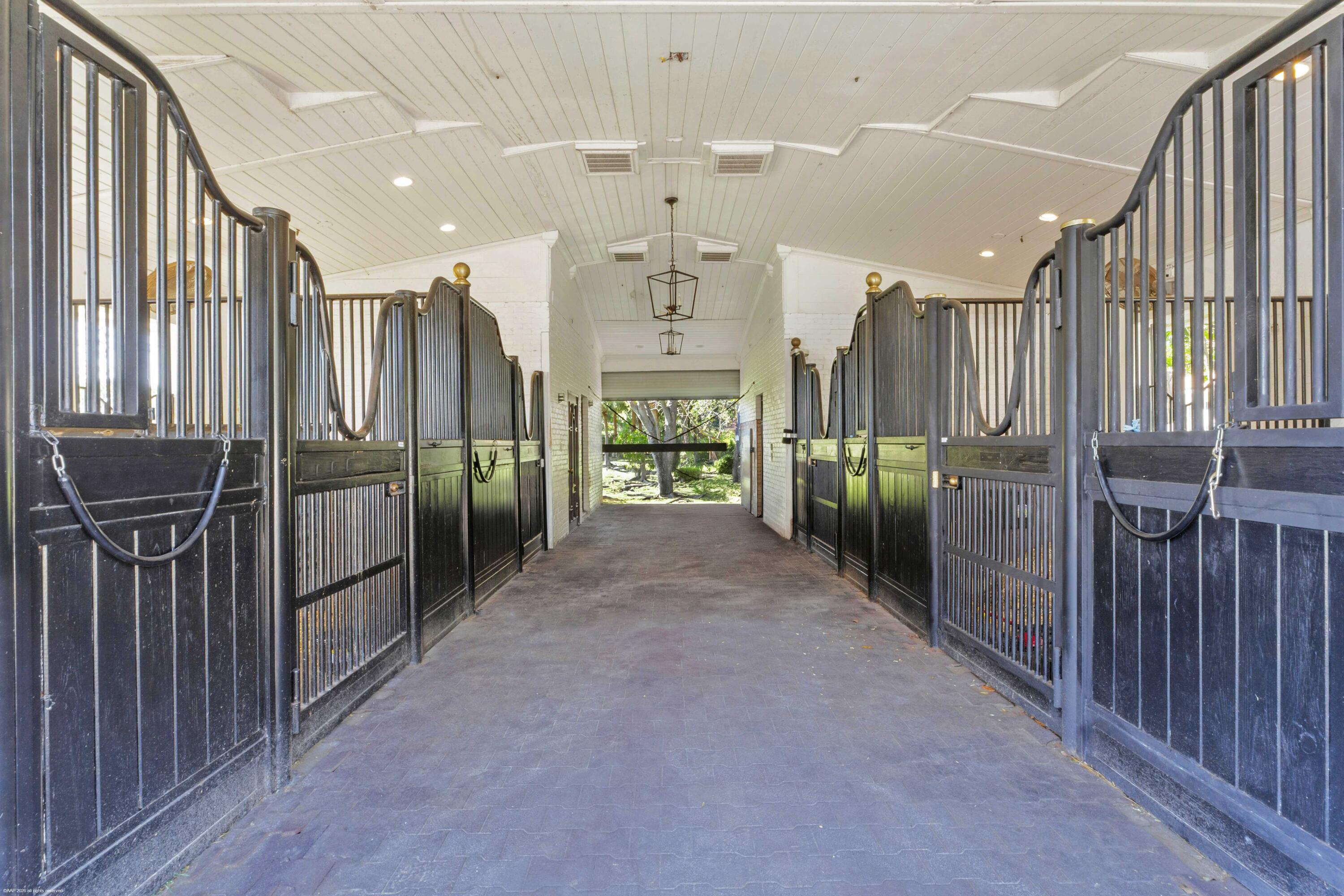 PALM BEACH POINT - Residential