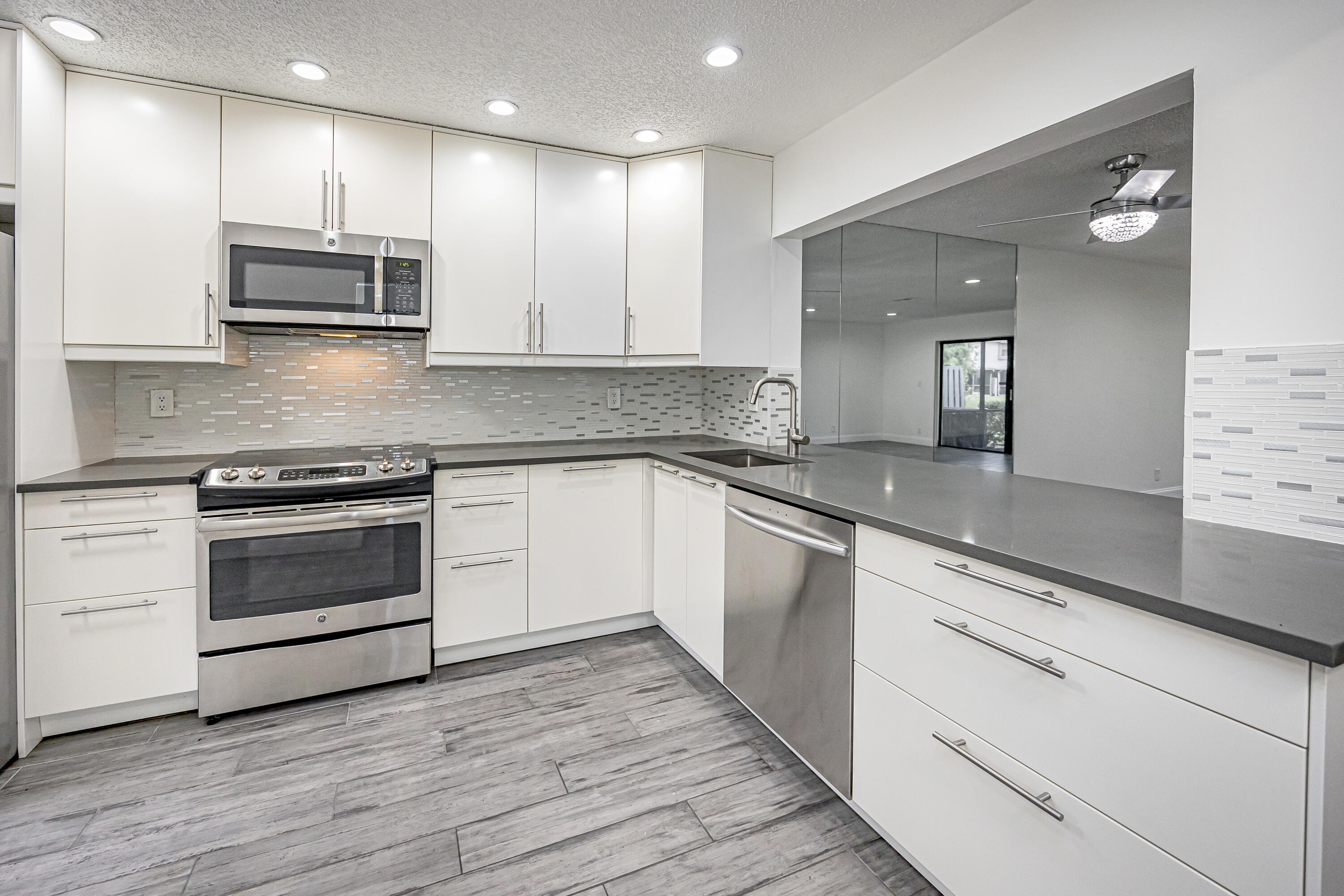 3335 Carambola Circle S