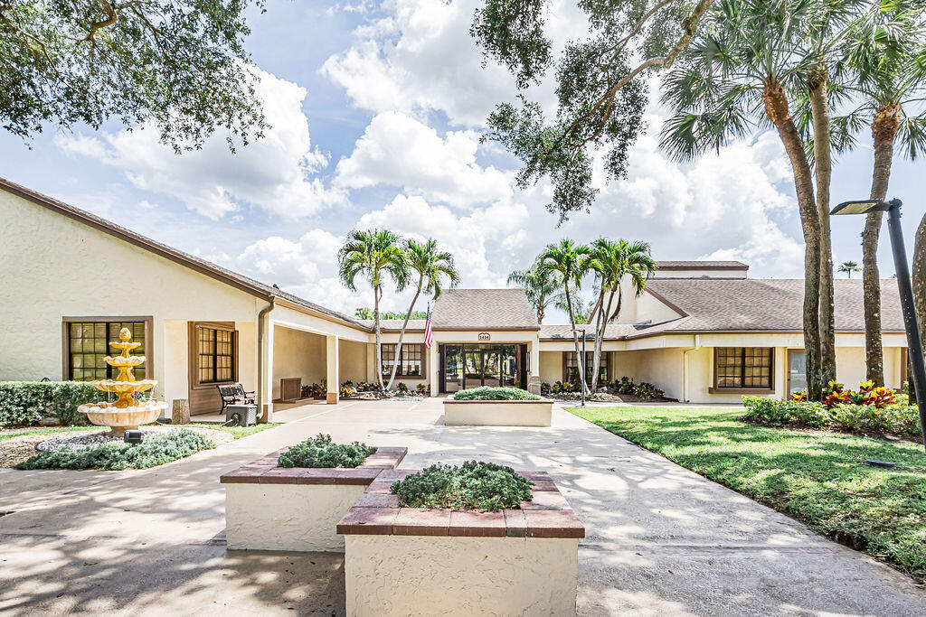 GOLDEN RAINTREE IV-B CONDO - Residential