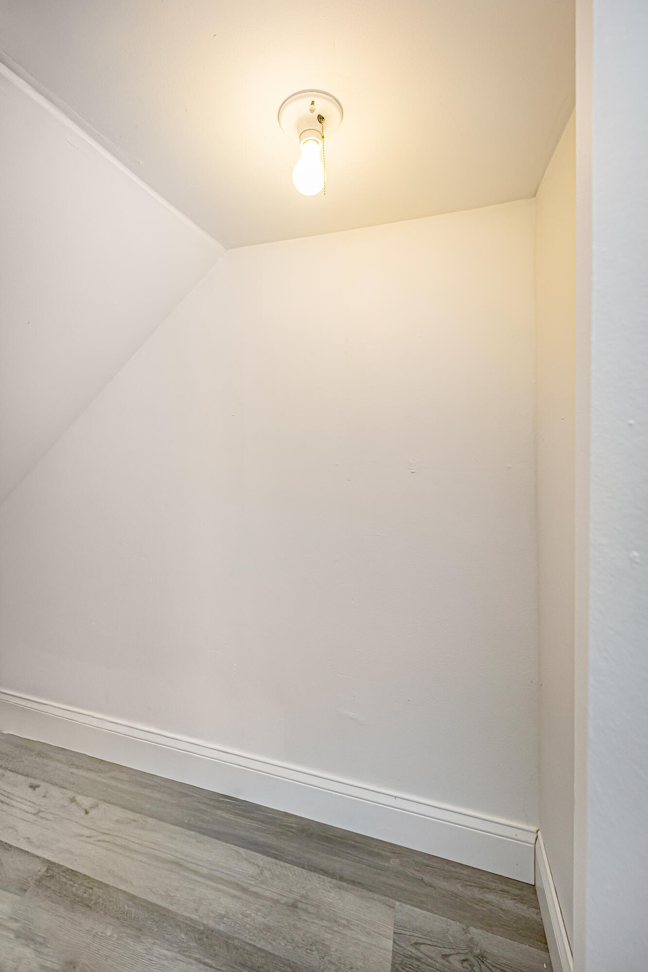 GOLDEN RAINTREE IV-B CONDO - Residential
