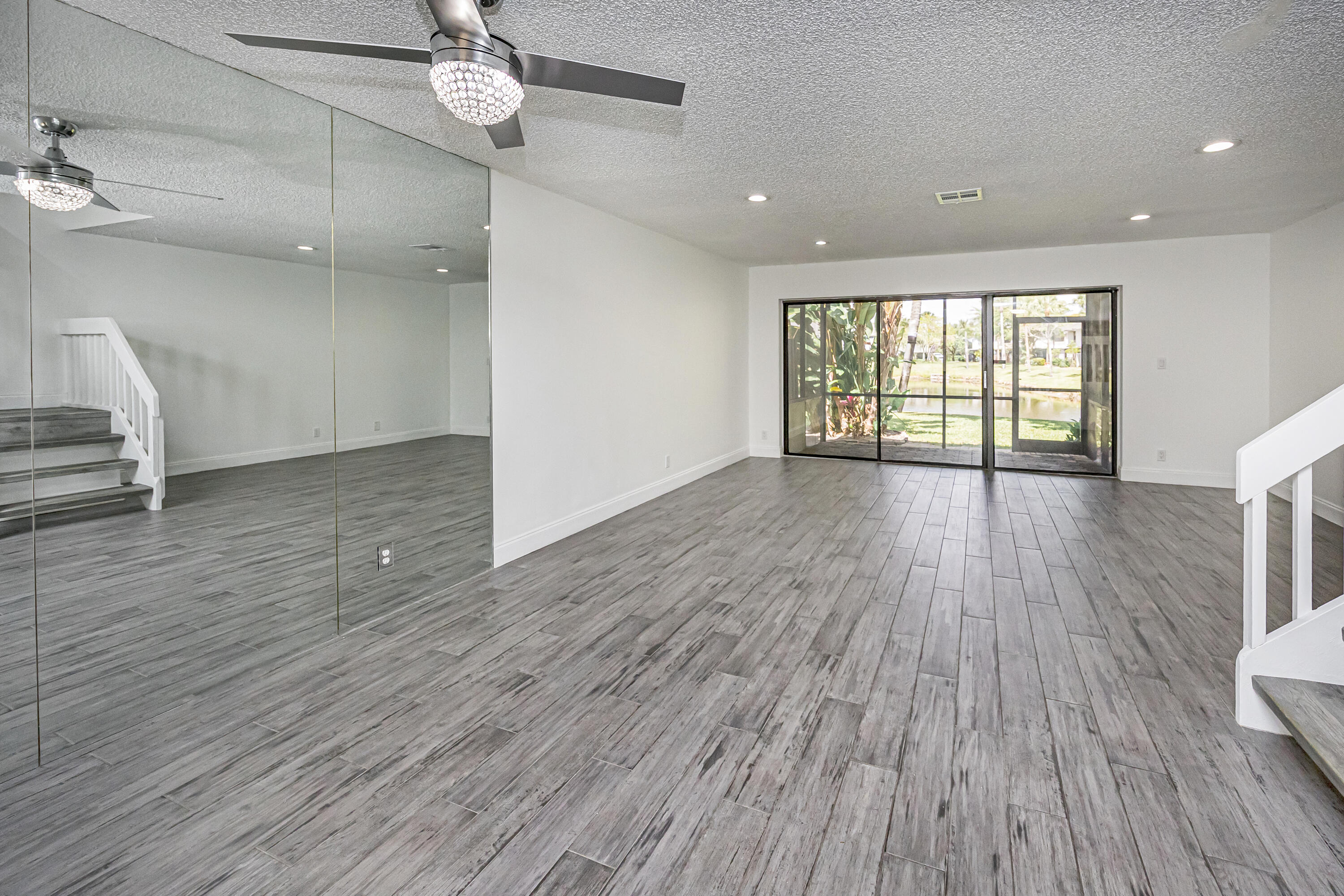 GOLDEN RAINTREE IV-B CONDO - Residential