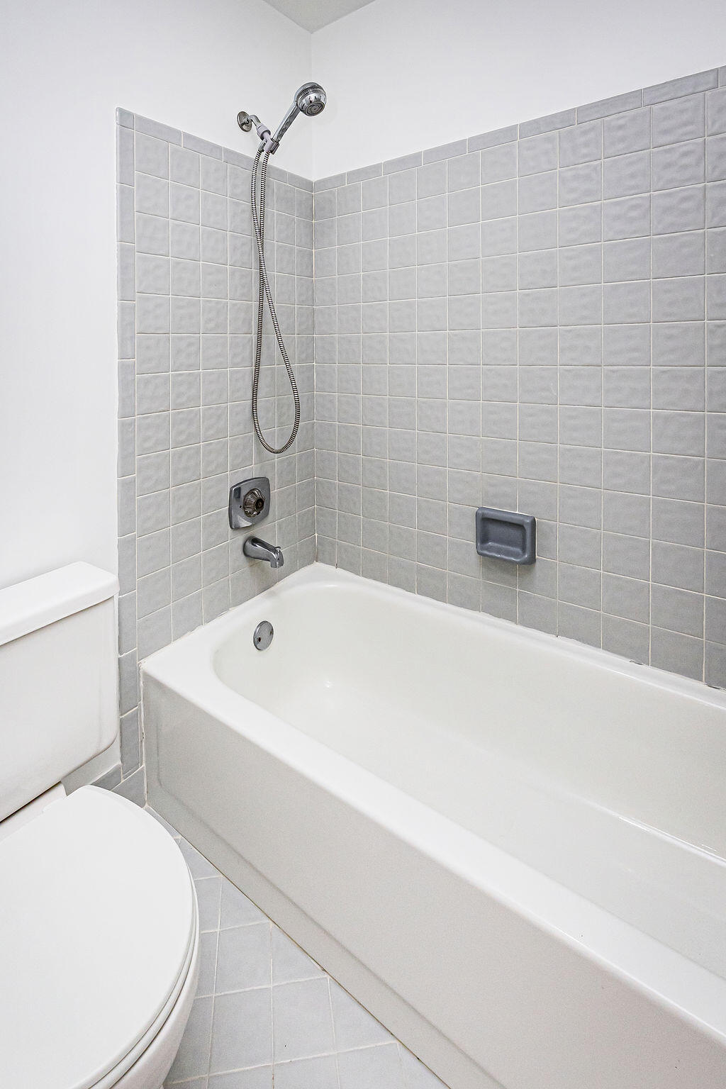 GOLDEN RAINTREE IV-B CONDO - Residential