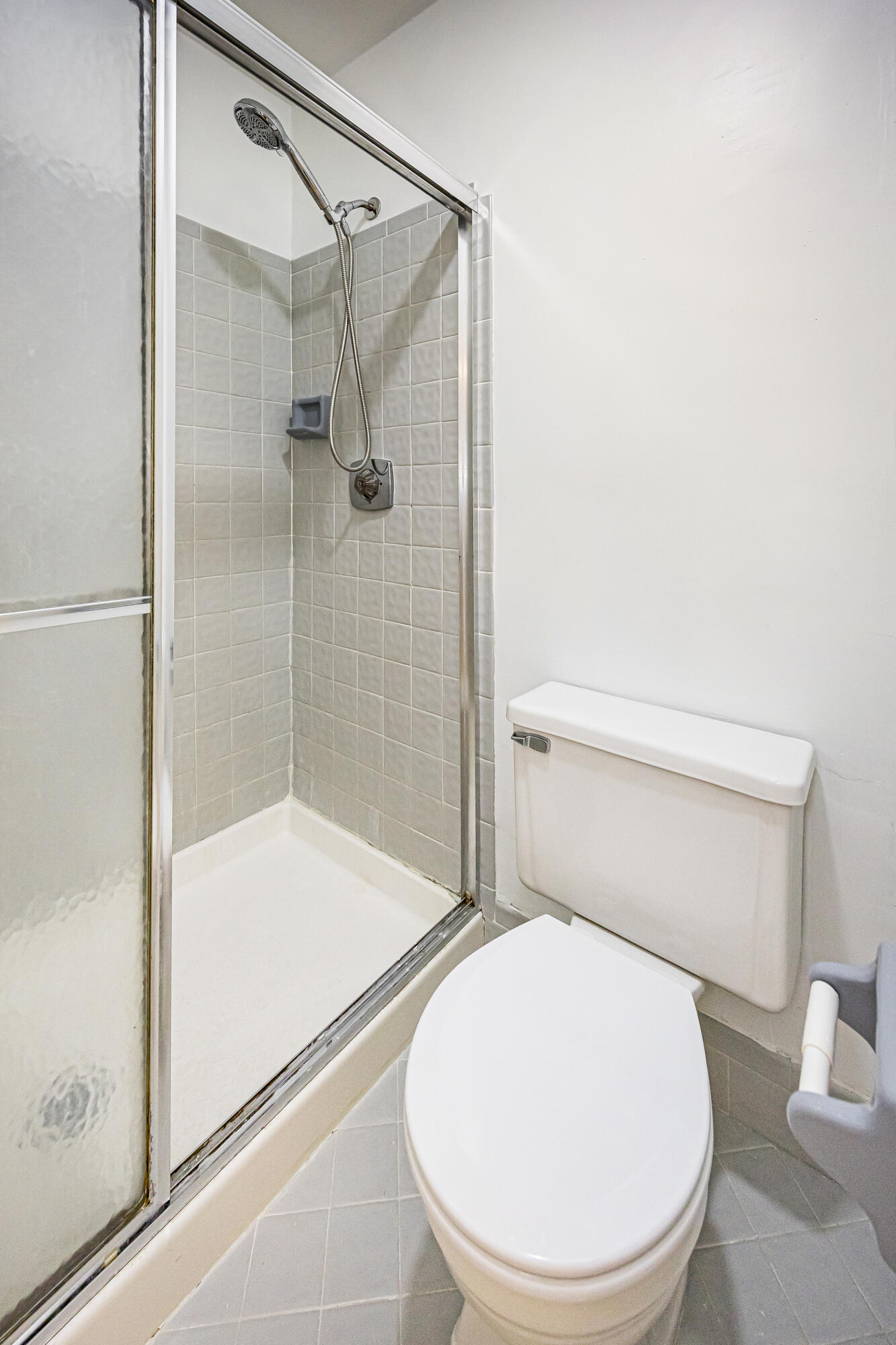 GOLDEN RAINTREE IV-B CONDO - Residential