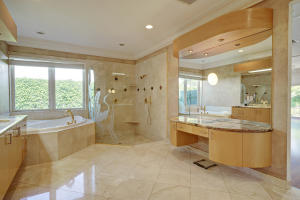 ROYAL PALM YACHT & COUNTR - Residential