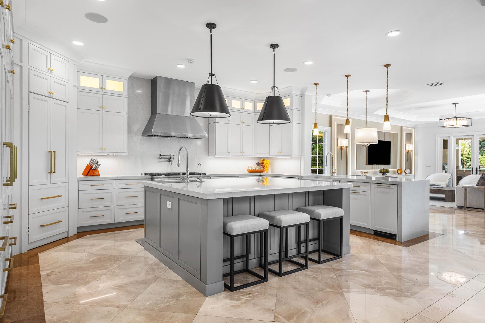 ROYAL PALM YACHT & COUNTR - Residential