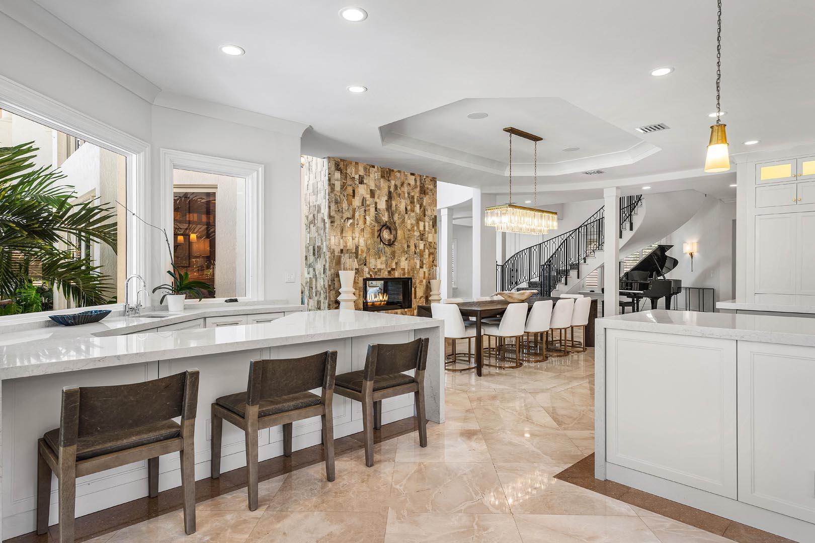 ROYAL PALM YACHT & COUNTR - Residential