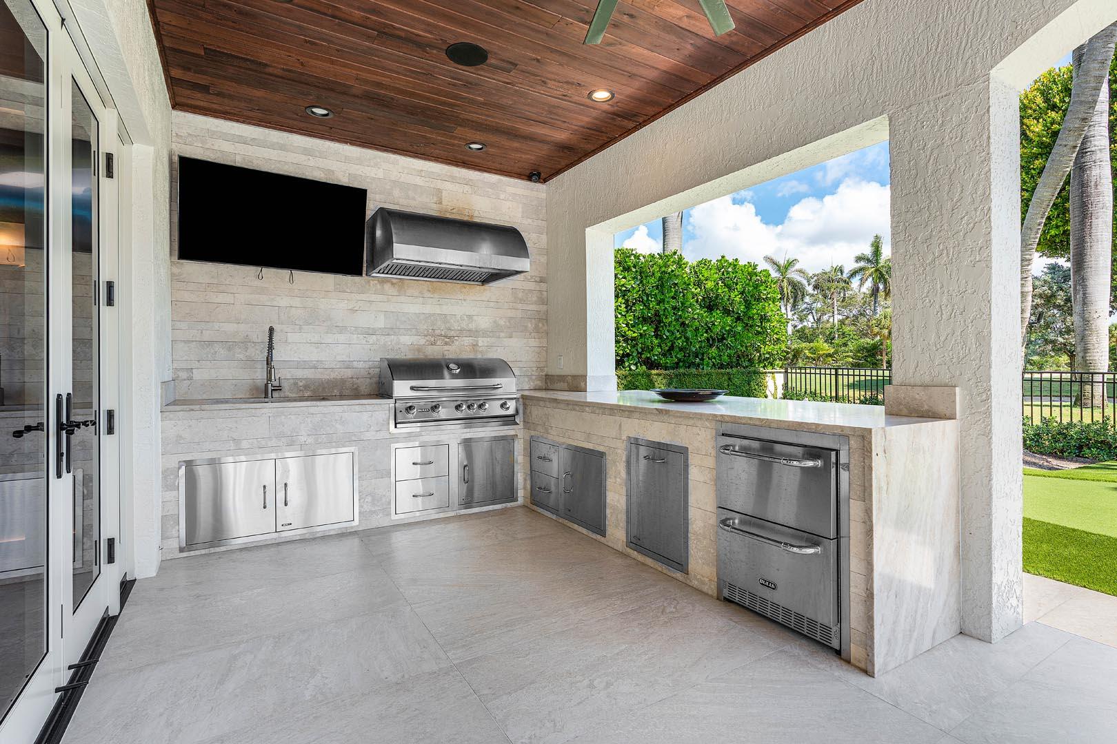 ROYAL PALM YACHT & COUNTR - Residential