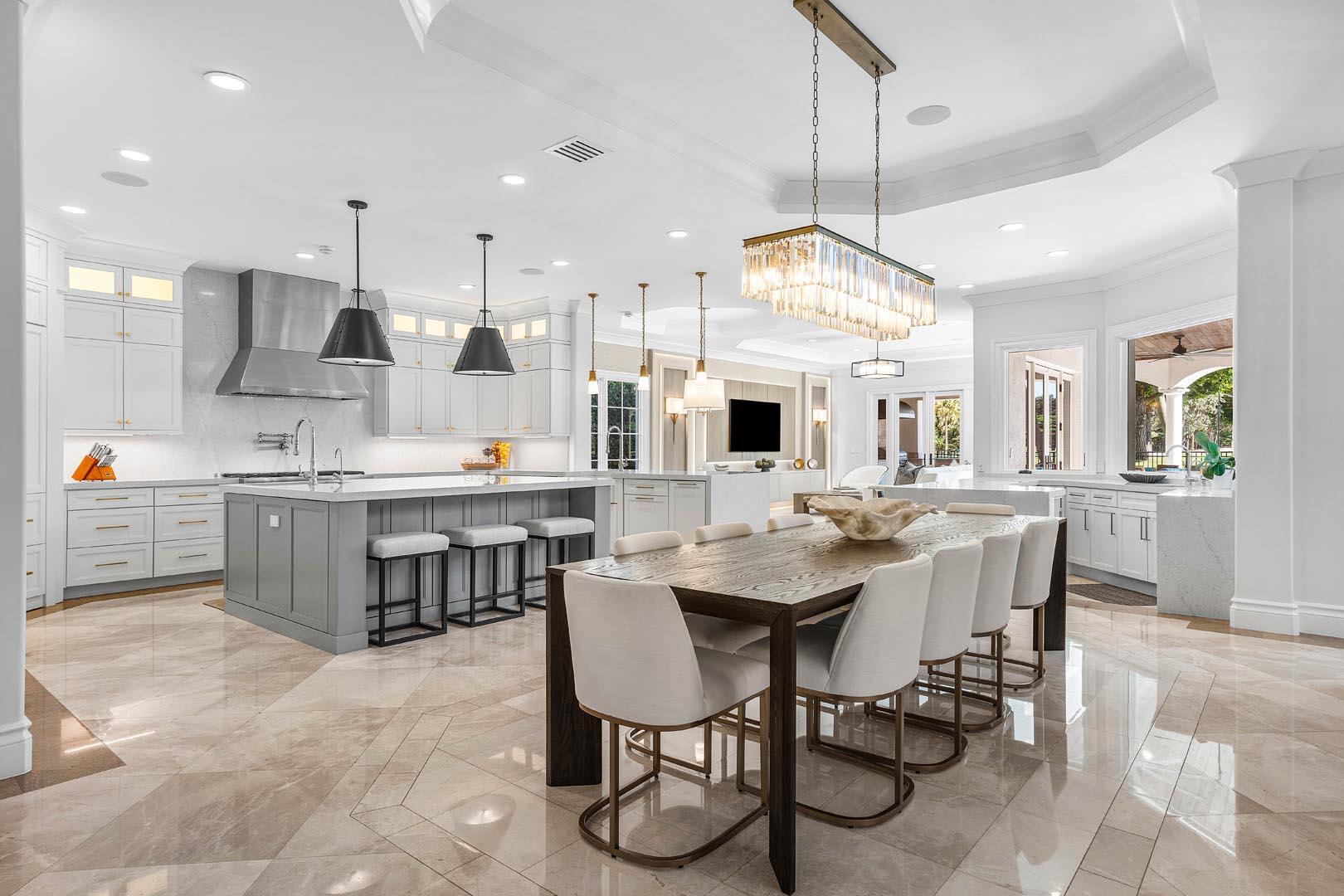 ROYAL PALM YACHT & COUNTR - Residential