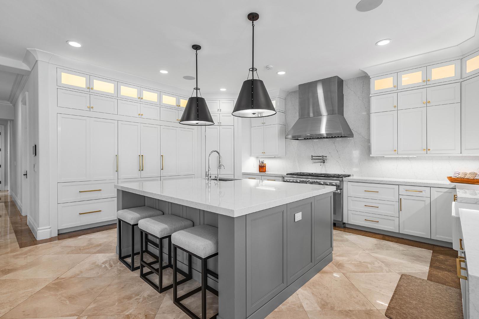 ROYAL PALM YACHT & COUNTR - Residential