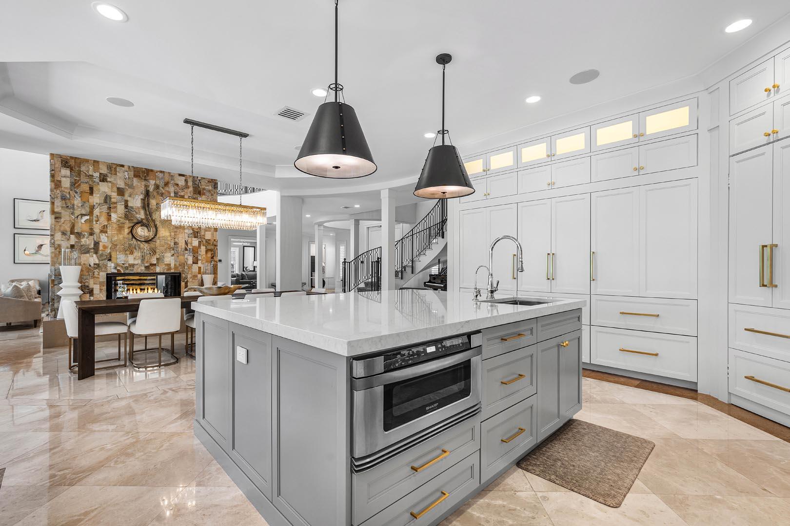 ROYAL PALM YACHT & COUNTR - Residential