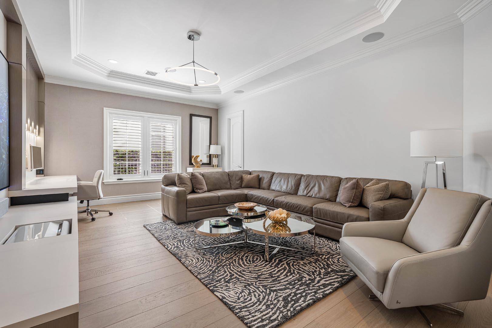 ROYAL PALM YACHT & COUNTR - Residential