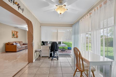Tiny photo for 676 Laconia Circle #B, Lake Worth, FL 33467 (MLS # R11148344)