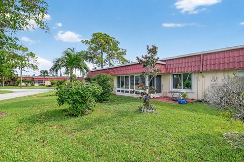 Tiny photo for 676 Laconia Circle #B, Lake Worth, FL 33467 (MLS # R11148344)