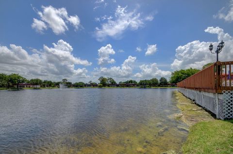 Tiny photo for 676 Laconia Circle #B, Lake Worth, FL 33467 (MLS # R11148344)