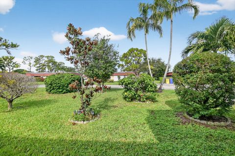 Tiny photo for 676 Laconia Circle #B, Lake Worth, FL 33467 (MLS # R11148344)