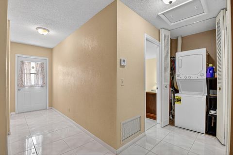 Tiny photo for 676 Laconia Circle #B, Lake Worth, FL 33467 (MLS # R11148344)