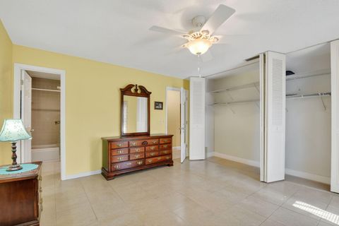 Tiny photo for 676 Laconia Circle #B, Lake Worth, FL 33467 (MLS # R11148344)