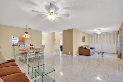 Tiny photo for 676 Laconia Circle #B, Lake Worth, FL 33467 (MLS # R11148344)