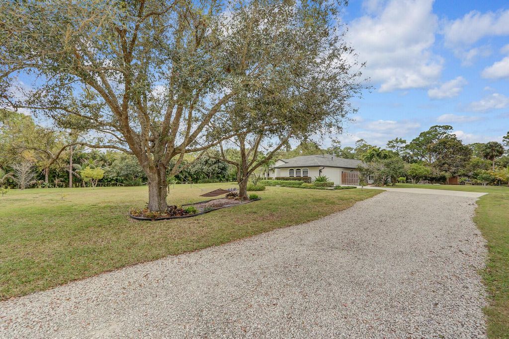 Photo of 16223 127 Drive N, Jupiter, FL 33478 (MLS # R11066948)