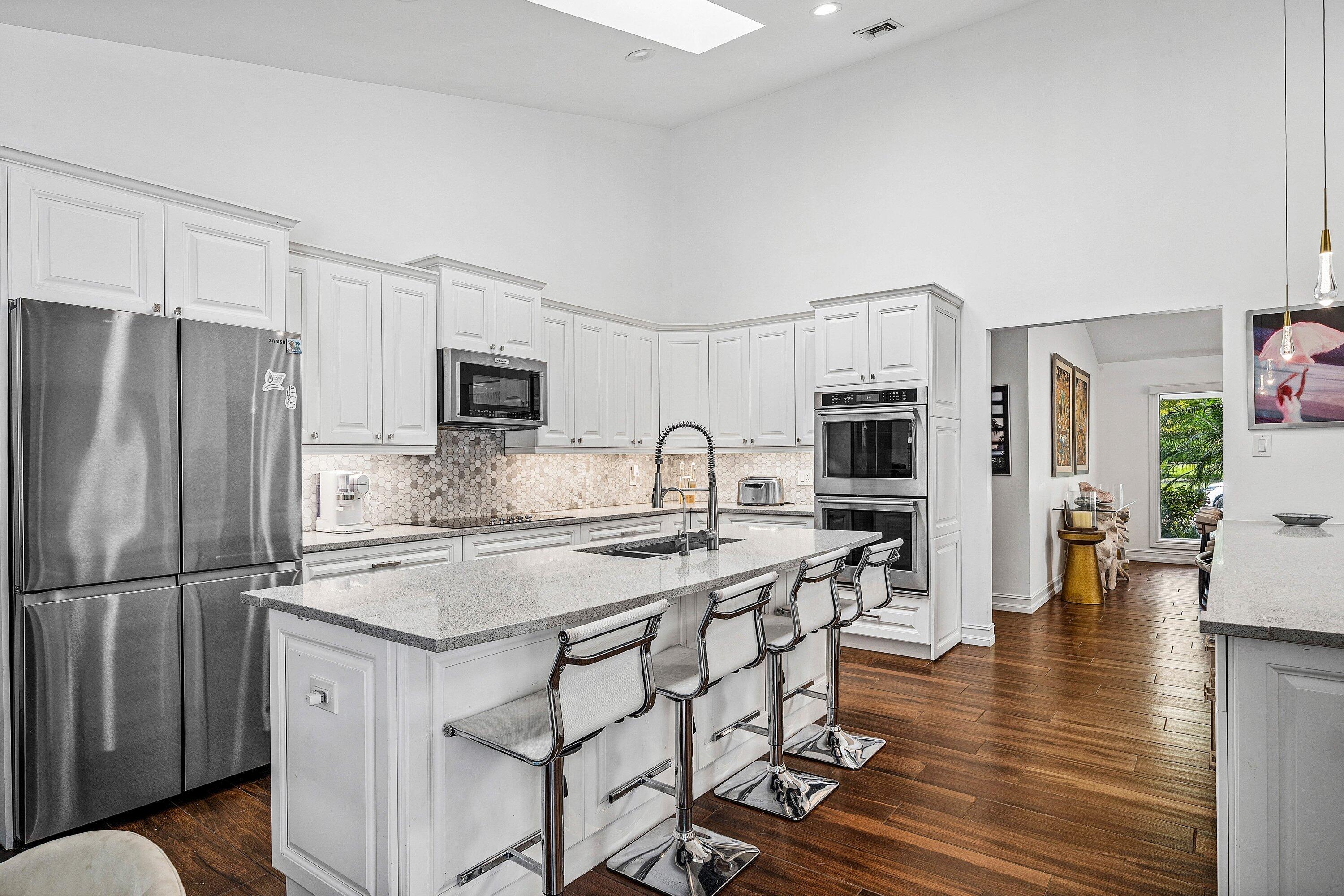 WOODFIELD HUNT CLUB - Residential