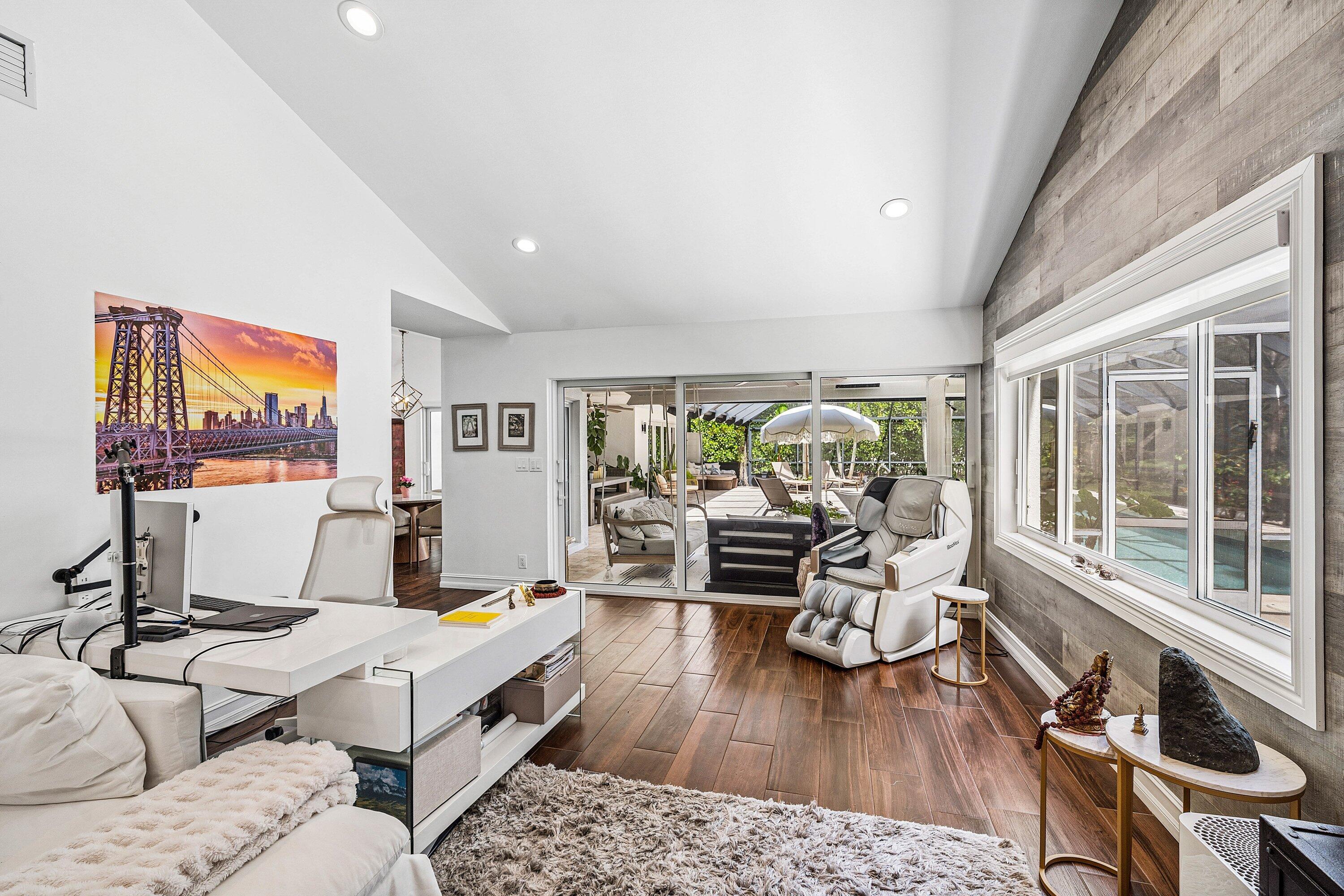 WOODFIELD HUNT CLUB - Residential