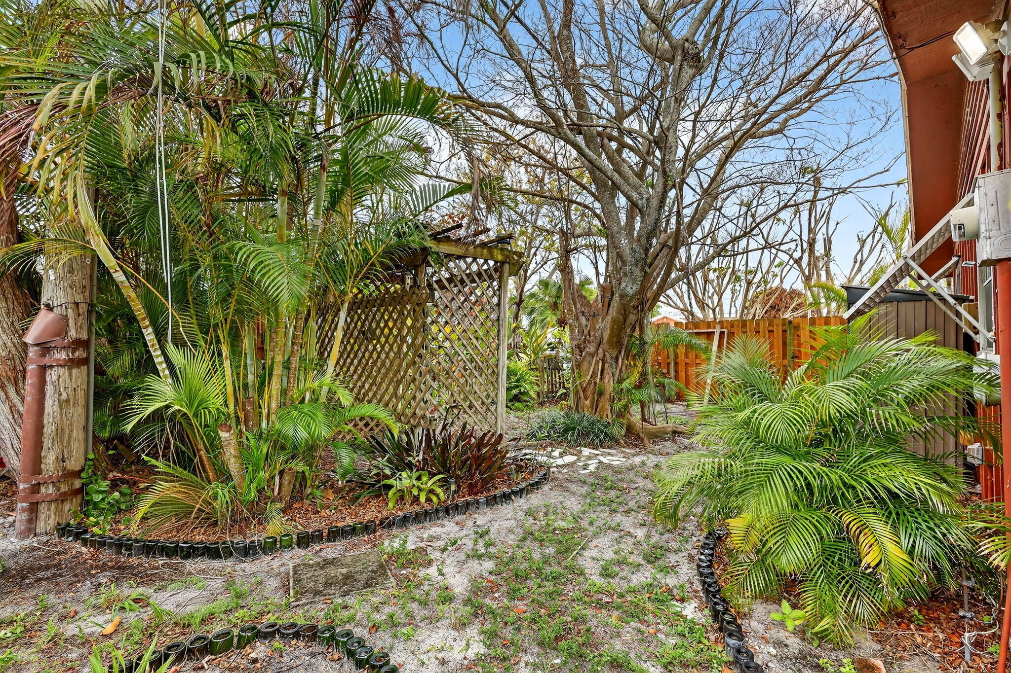 LEILANI HEIGHTS - Residential