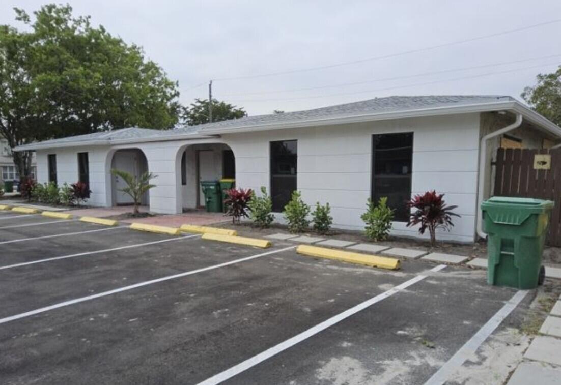 5201 NW 18TH Court
