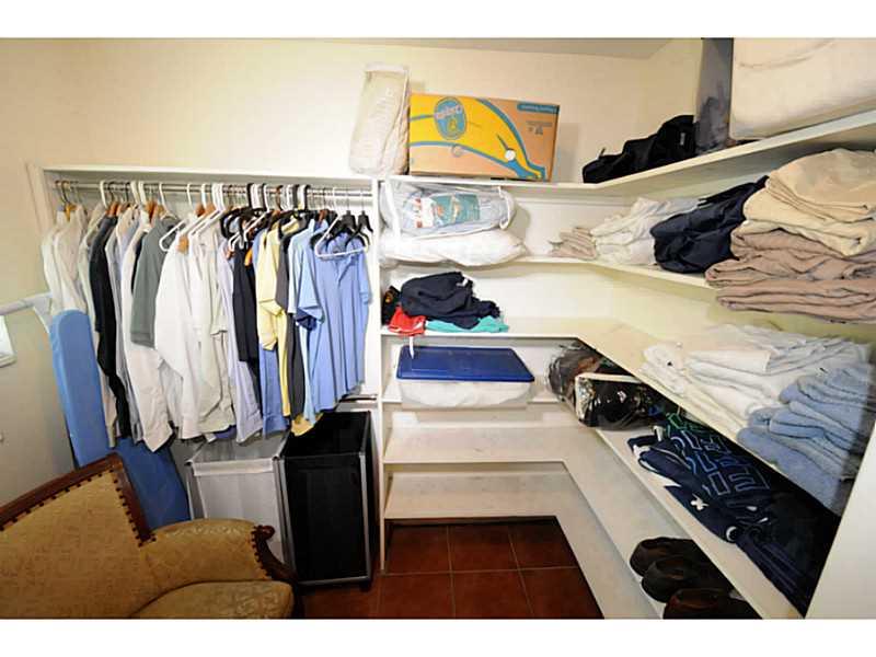 RIVERSIDE ADD AMEN PLAT - Residential