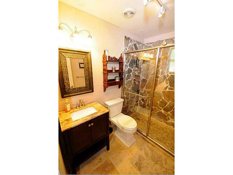 RIVERSIDE ADD AMEN PLAT - Residential