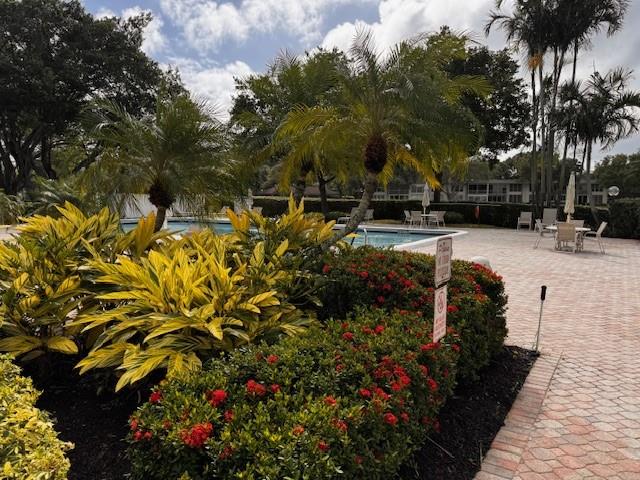 PALM-AIRE COUNTRY CLUB - Residential