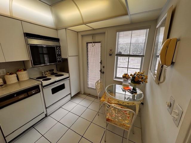 PALM-AIRE COUNTRY CLUB - Residential