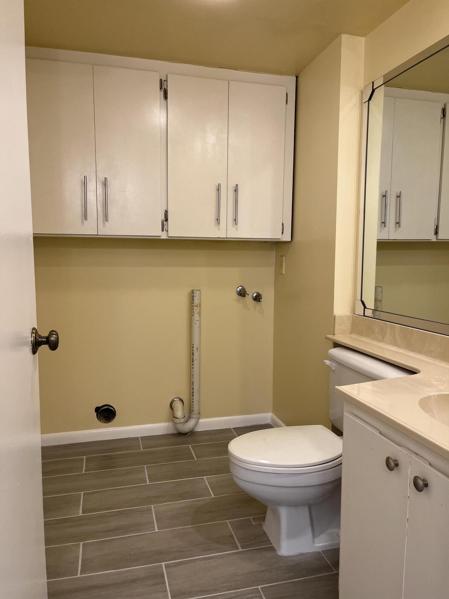 VILLAGE OF SANDALWOOD LAKES 1 - Residential Lease