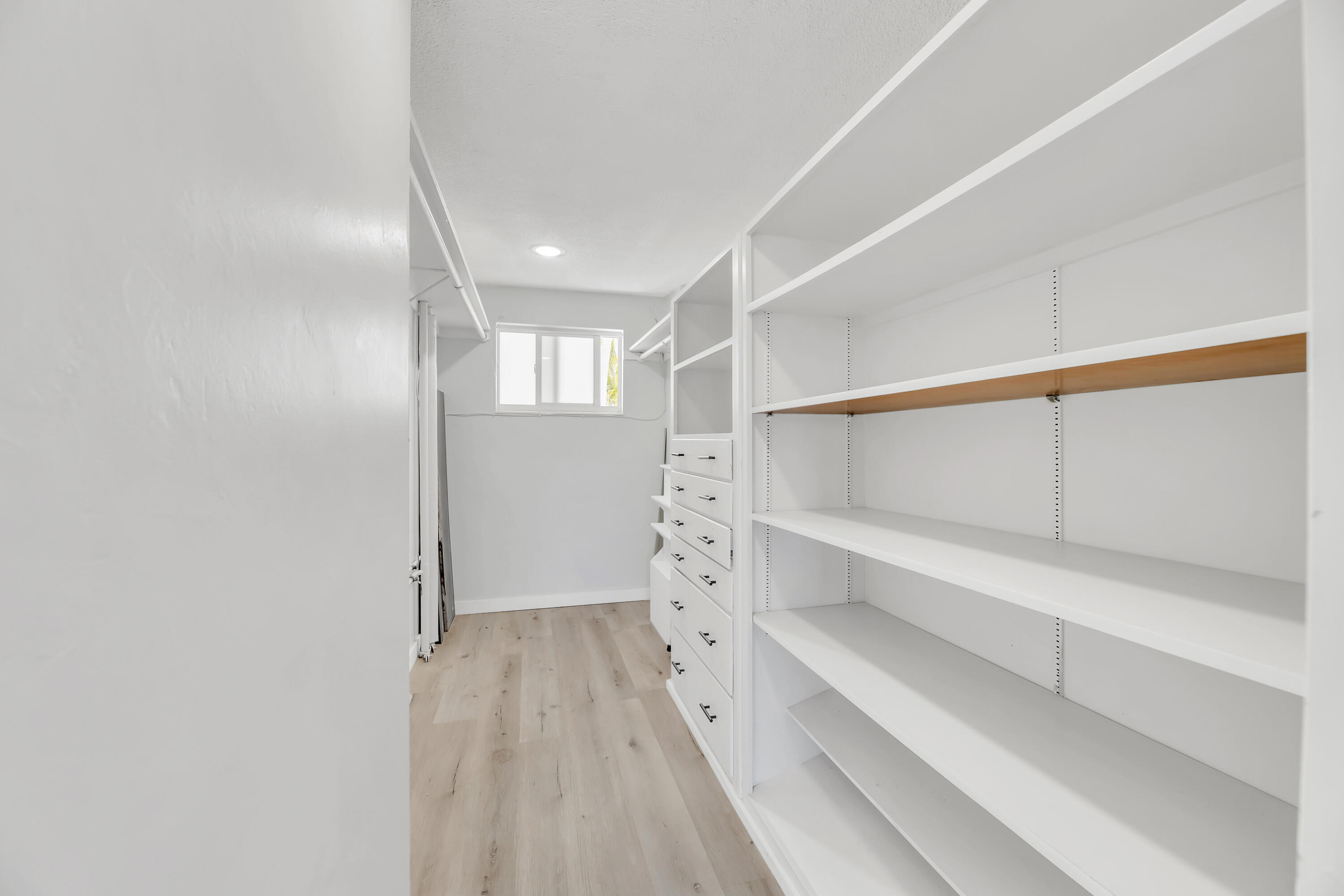 Sea Tower - Residential