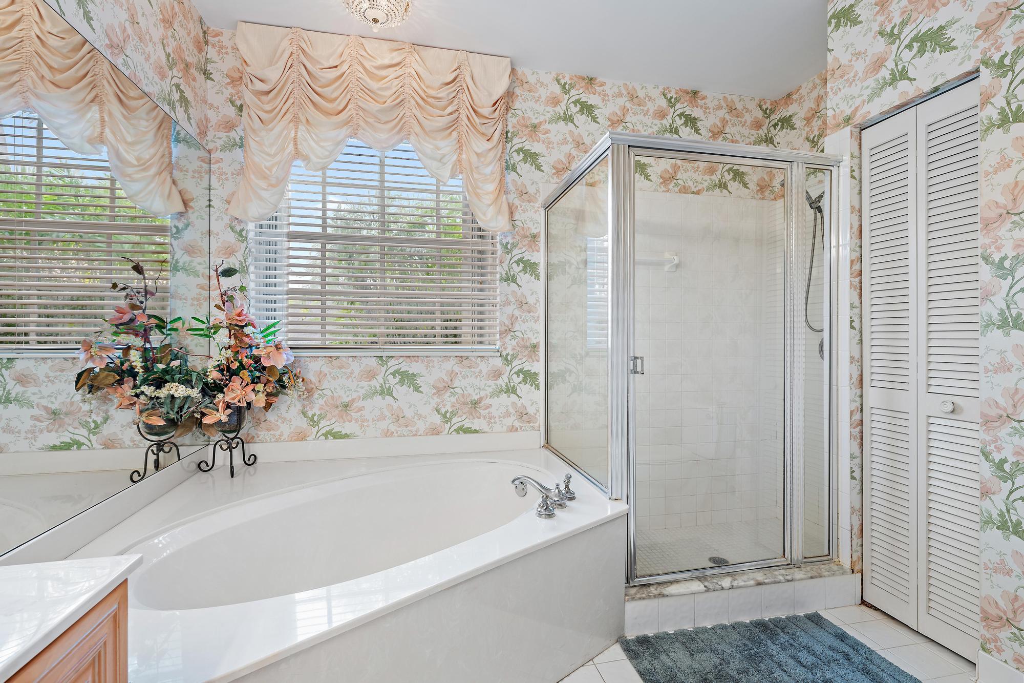 PGA RESORT COMMUNITY OF EAGLETON ESTATES - Residential